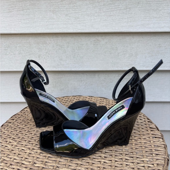 Nine West Black Women’s Patent Square Open Toe Dressy Wedge Sandal. Size 8.5 - Picture 5 of 8